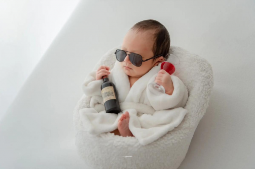 中国香港宝宝几个月吃辅食好